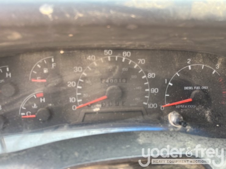 2000-ford-f750-image-36
