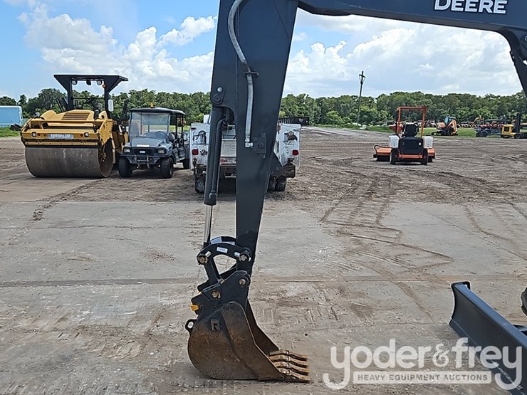 2023-deere-35g-image-18