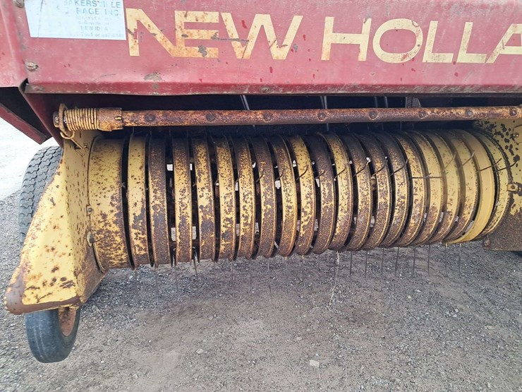 new-holland-310-image-15
