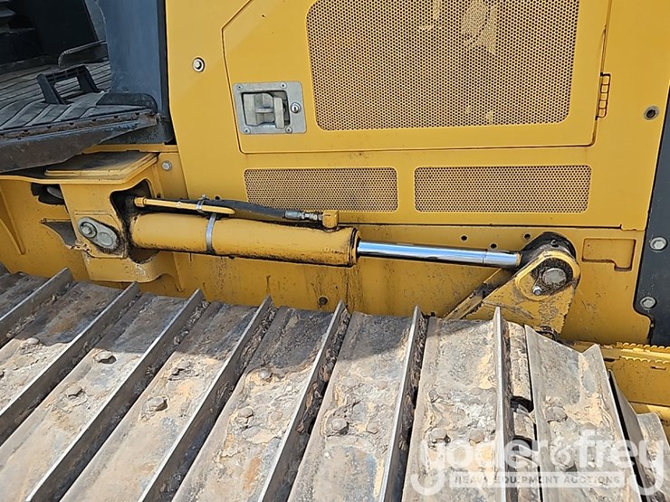 2016-deere-450j-image-13