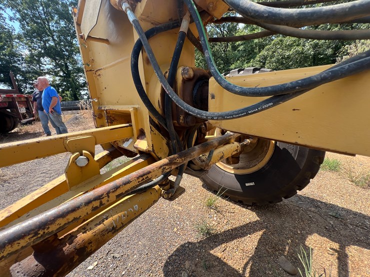 caterpillar-140g-image-36