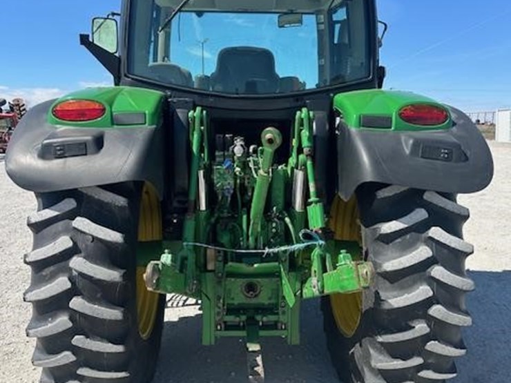 2014-john-deere-6125r-image-4