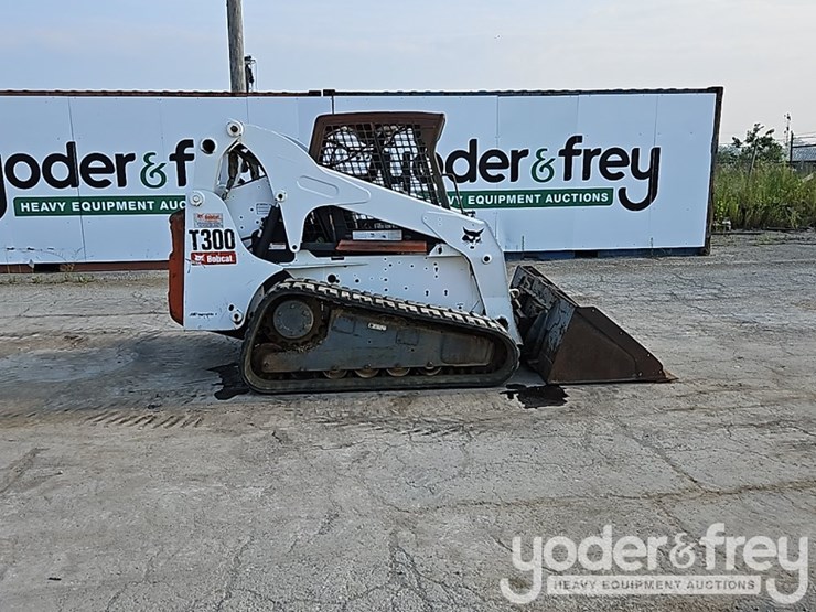 2007-bobcat-t300-image-4