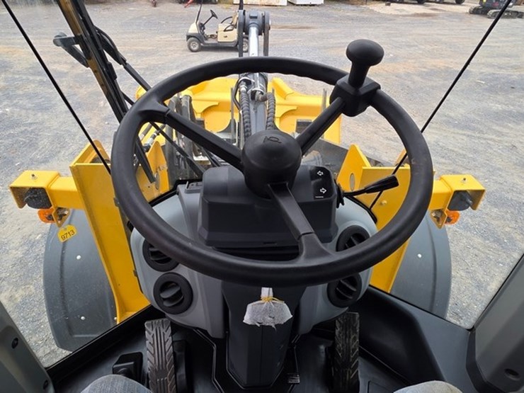 2021-deere-524l-image-67