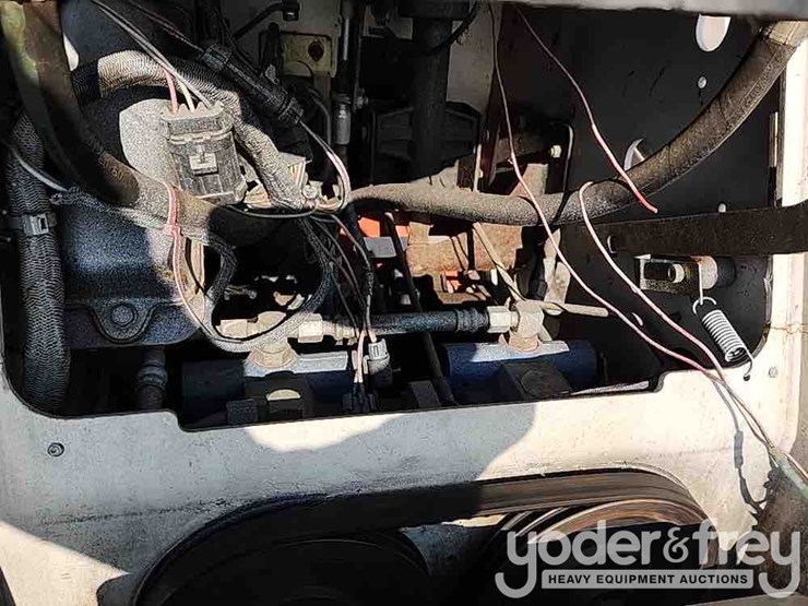 2011-bobcat-mt55-image-23