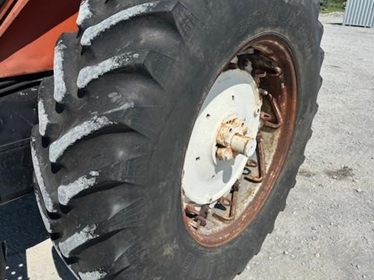 allis-chalmers-7020-image-10