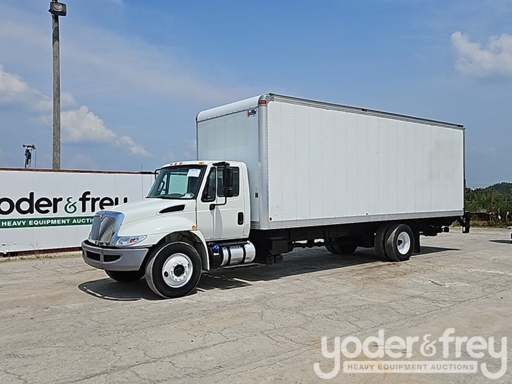 2017-international-durastar-4300-image-1
