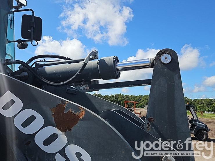 2019-doosan-dl250-5-image-12