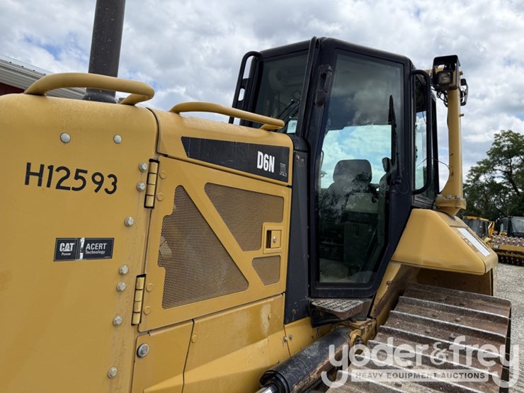 2012-caterpillar-d6n-xl-image-34