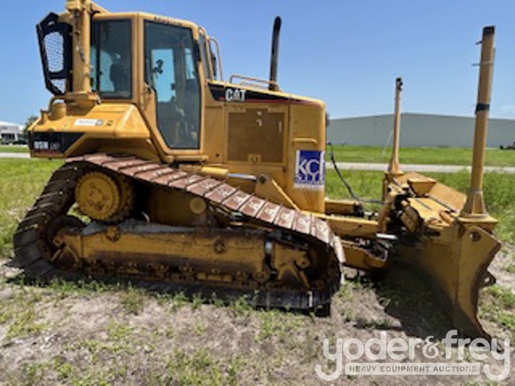 2005-caterpillar-d5n-image-3