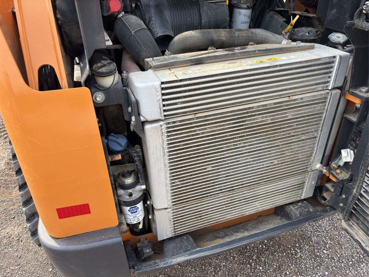 2023-case-tv450b-image-21