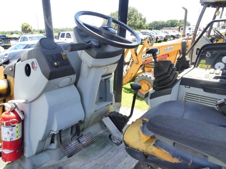 caterpillar-416e-image-17