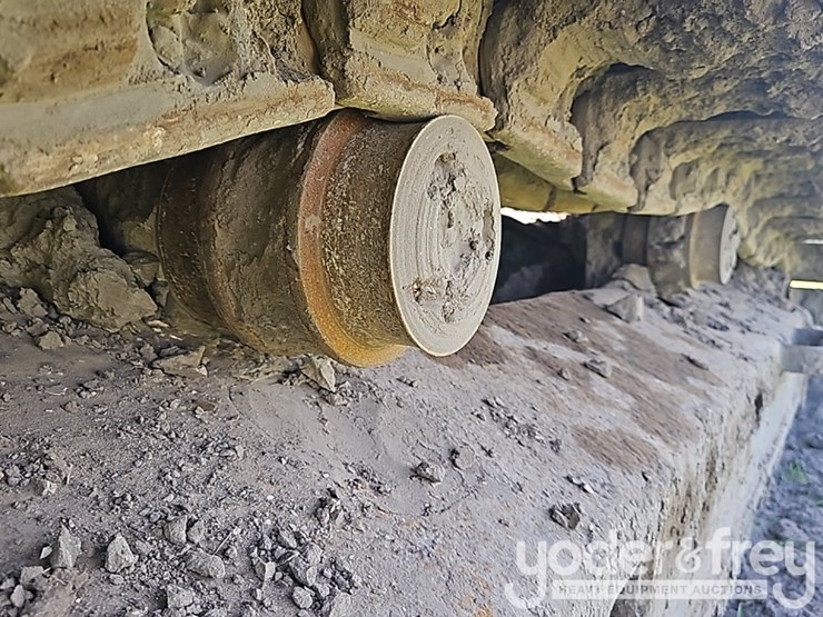 2015-caterpillar-329fl-image-8
