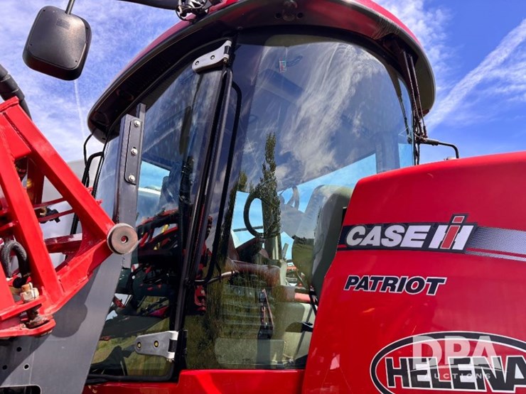2019-case-ih-patriot-4440-image-79