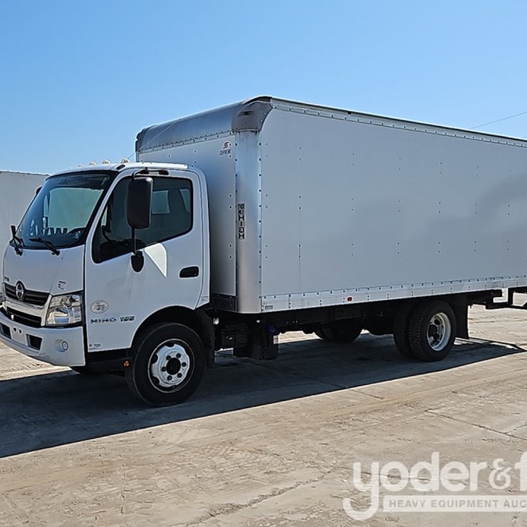 2019 HINO 195