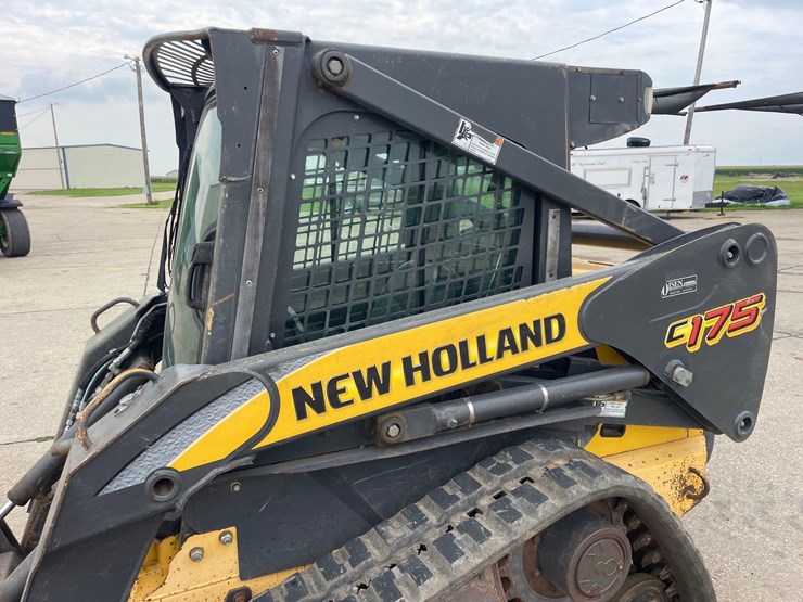 new-holland-c175-image-21