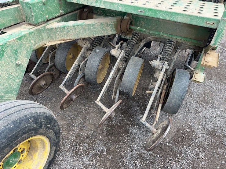 john-deere-750-image-23