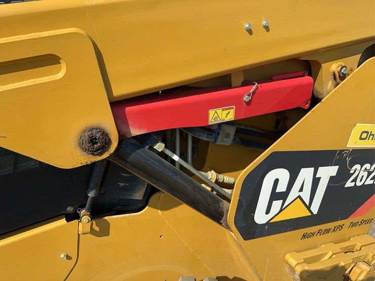 2018-caterpillar-262d-image-22