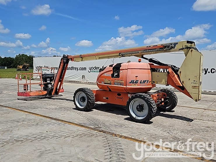 2017-jlg-600aj-image-3