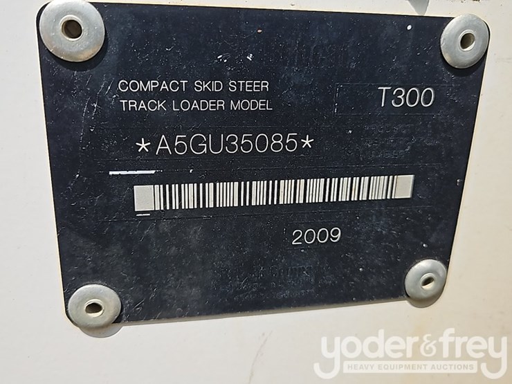 2009-bobcat-t300-image-30