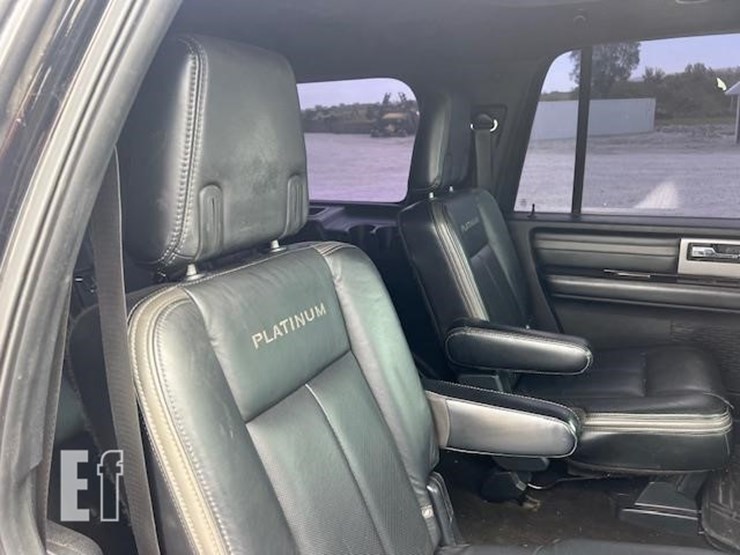 2015-ford-expedition-platinum-image-23