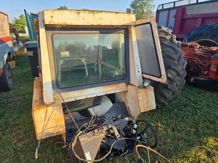j-i-case-1070-image-17