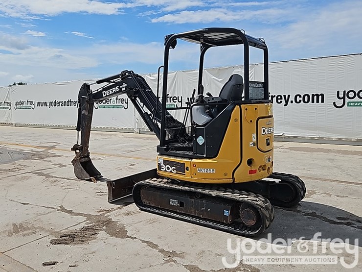 2017-deere-30g-image-4