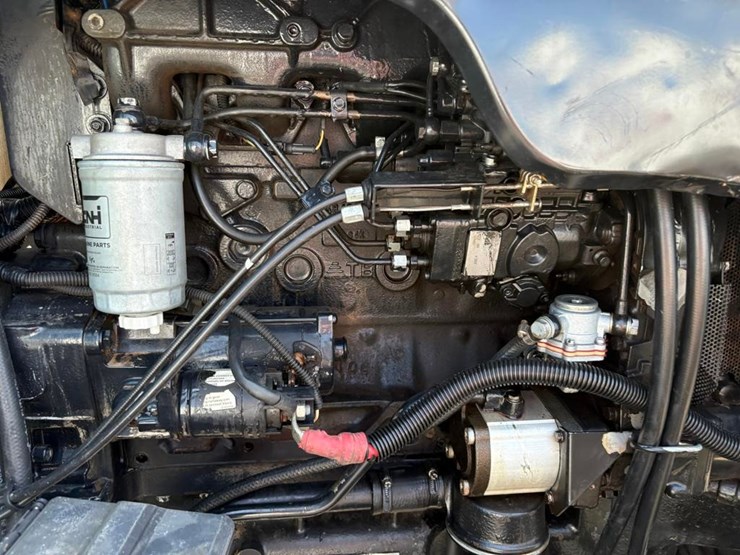 2006-new-holland-td95d-image-19