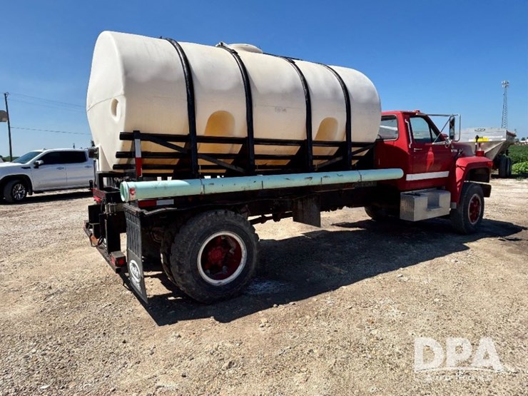 1992-ford-f700-image-8