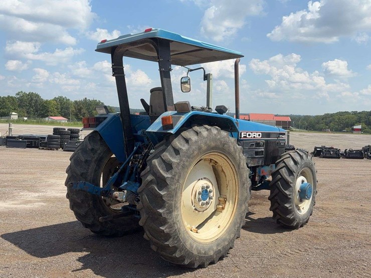 ford-7740-image-3