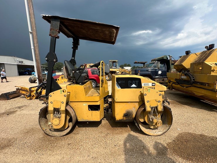 caterpillar-cb34xw-image-7