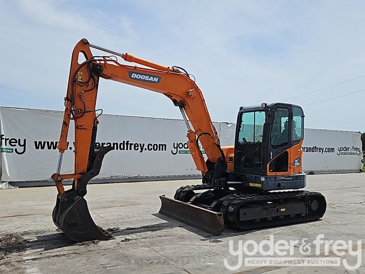 2022-doosan-dx85r-3-image-1