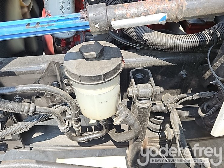 2017-international-durastar-4300-image-35