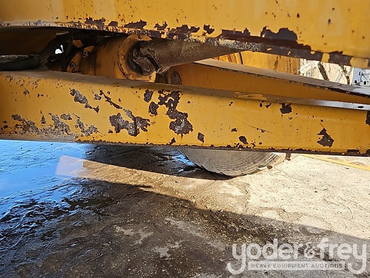 2009-volvo-a40e-image-23