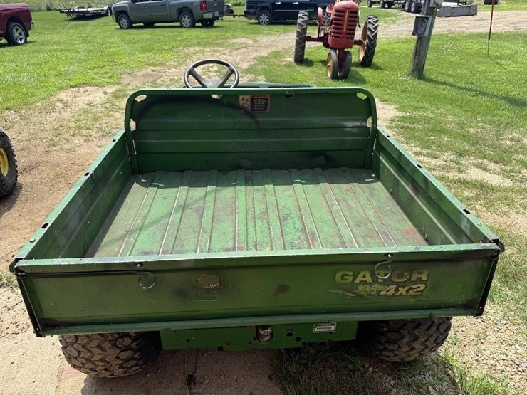 john-deere-gator-image-5