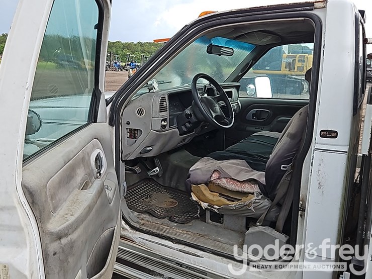 1997-gmc-3500-image-24