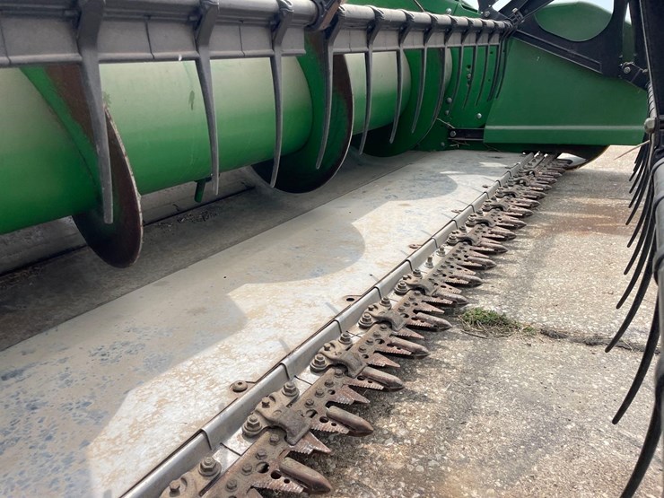 2011-john-deere-635f-image-11