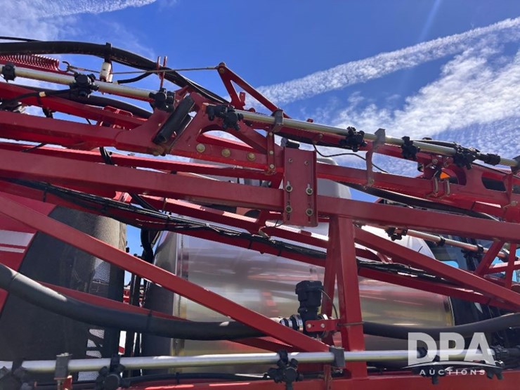 2019-case-ih-patriot-4440-image-96