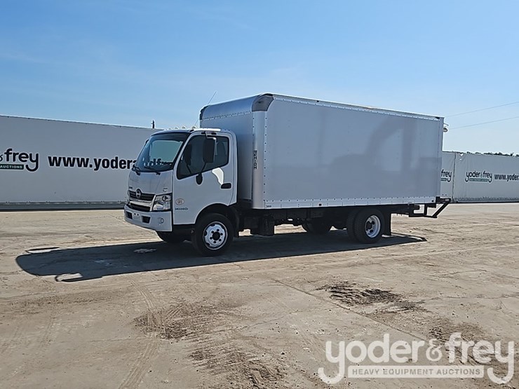 2019-hino-195-image-2