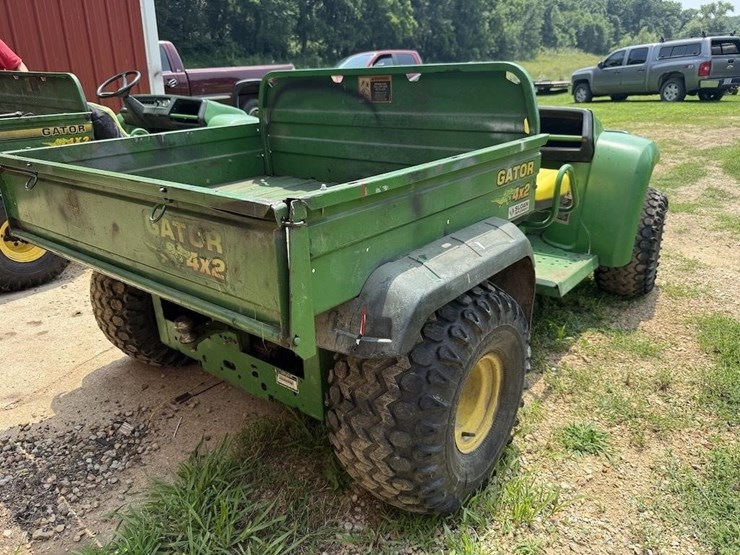 john-deere-gator-image-4