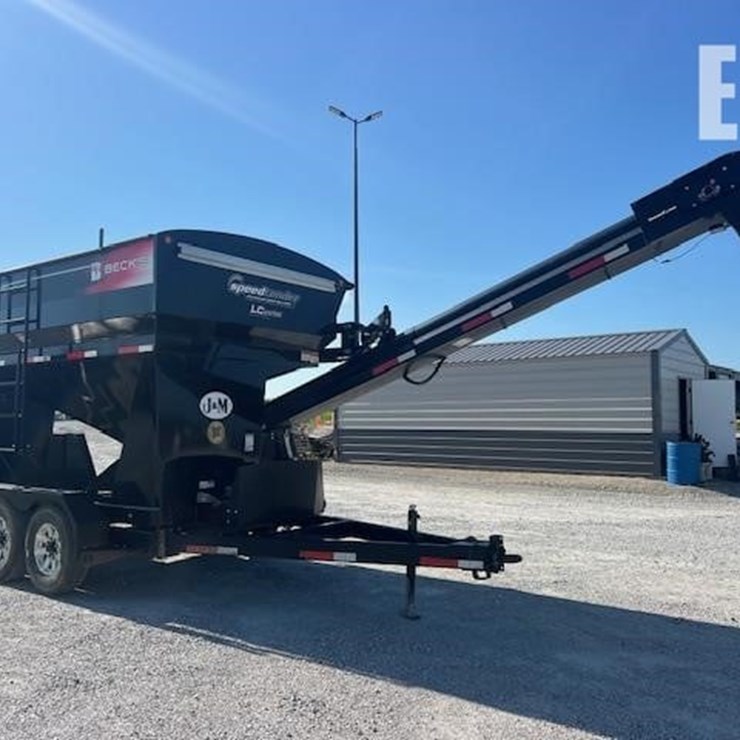 2020 J&M LC390