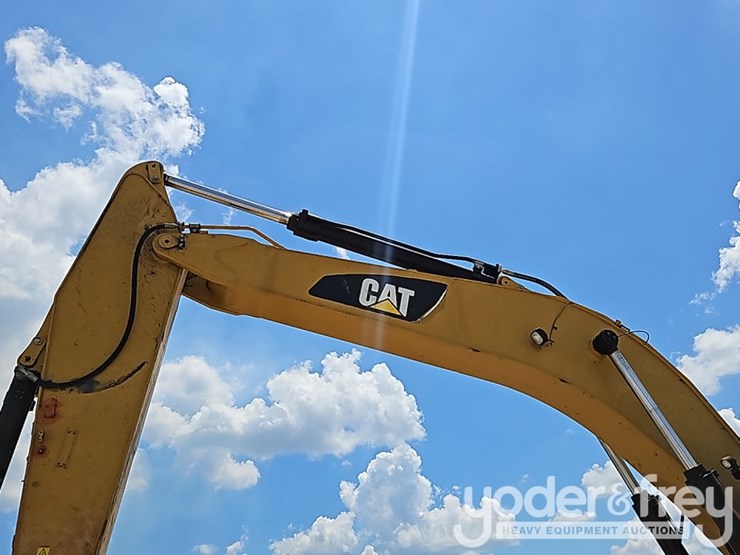 2017-caterpillar-336fl-image-18