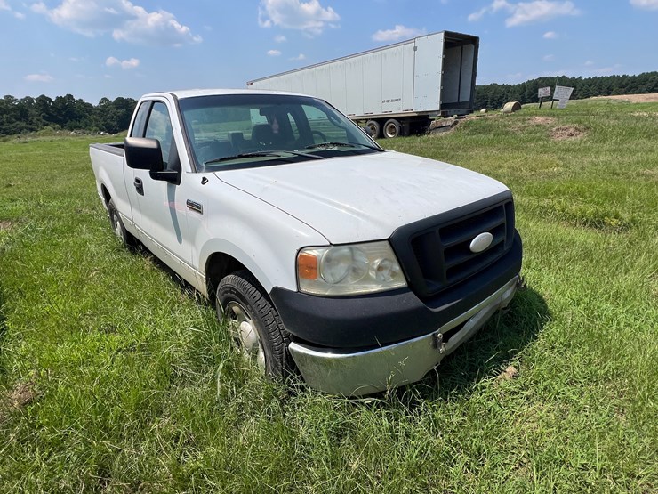 2007-ford-f150-xl-image-2