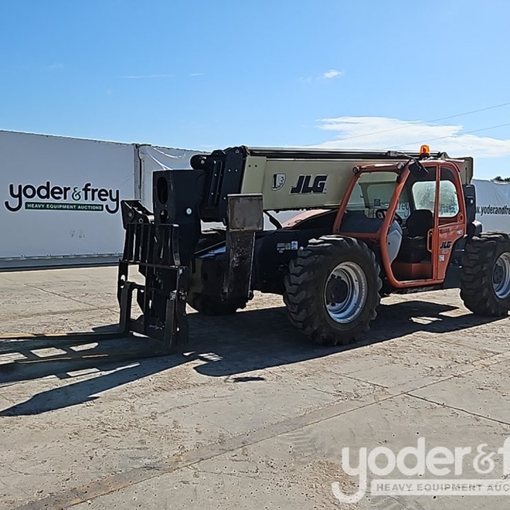 2018 JLG 1055
