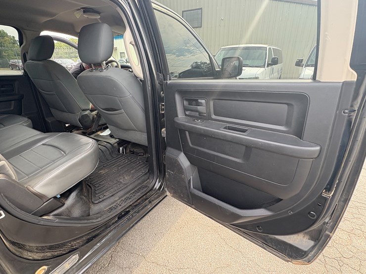 2013-dodge-ram-1500-image-19