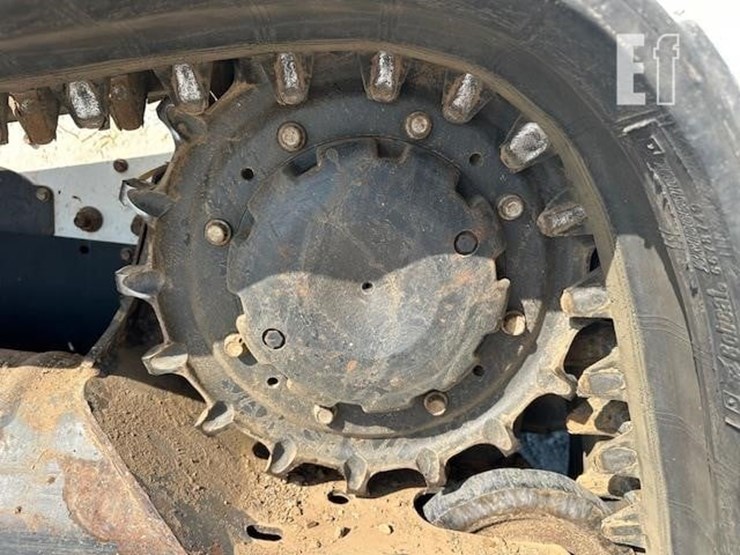 2021-bobcat-t770-image-10