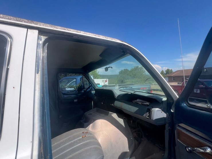 1990-dodge-ram-van-image-9