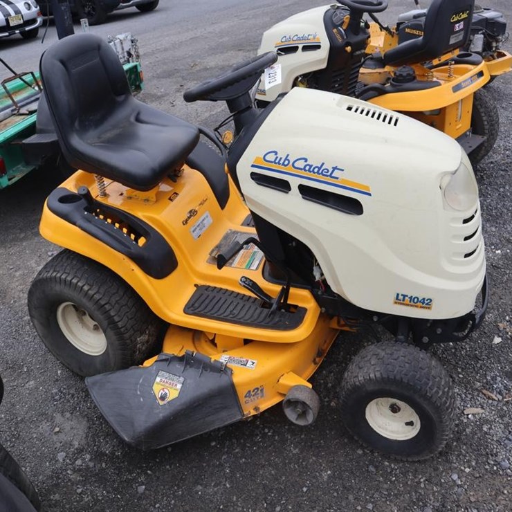 CUB CADET LT1042