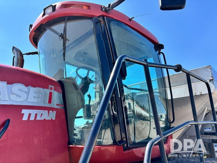 2009-case-ih-titan-3020-image-22