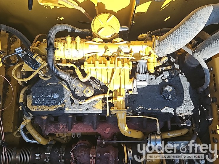 2015-caterpillar-329fl-image-41